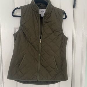 Old Navy Women's Green Quilted Vest